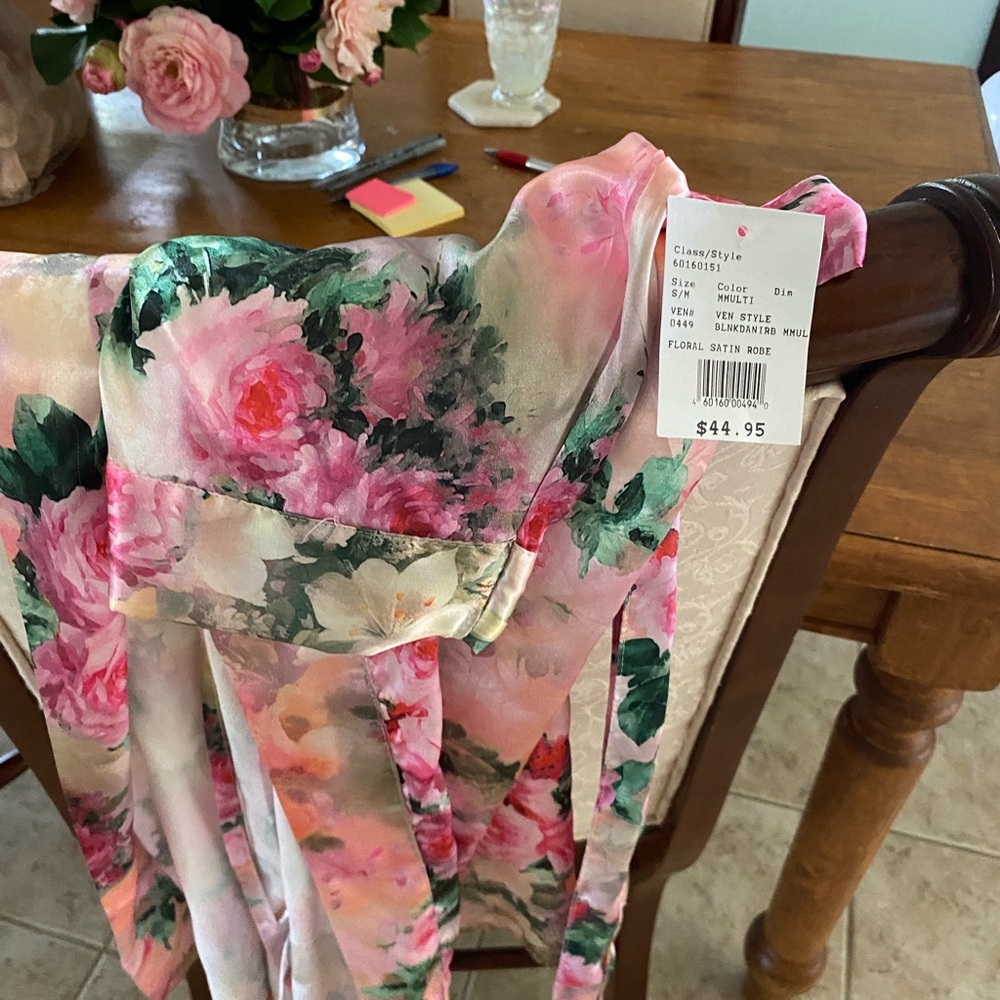 David’s Bridal robe with tag still on. Pink satin
